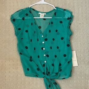 NWT, sheet summer top, green w/ black polka dot size S, cap sleeve, tie at waist